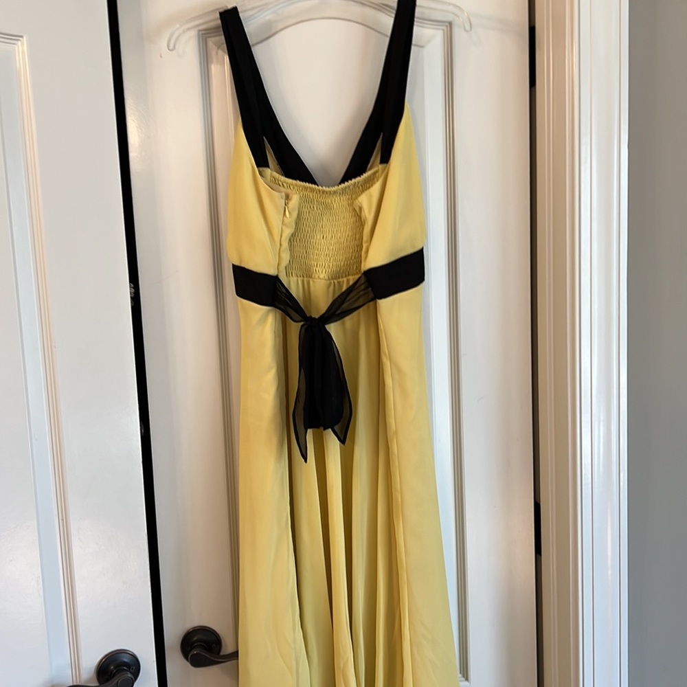 Women’s Dress by Jonathan Martin - Picture 7 of 7